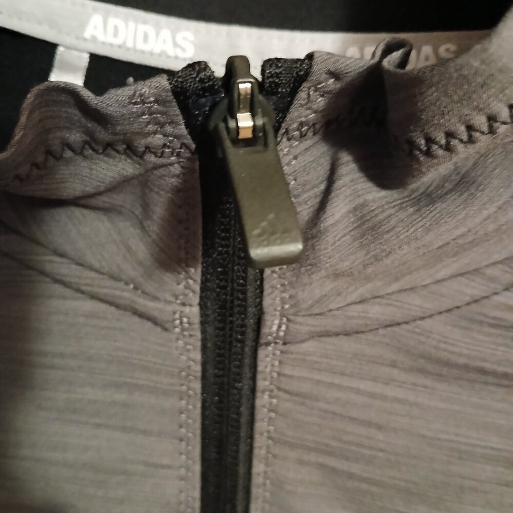 ADIDAS Vest Men Large Gray/Black Full Zip Golf Pockets Casual Outerwear EUC - Picture 2 of 9